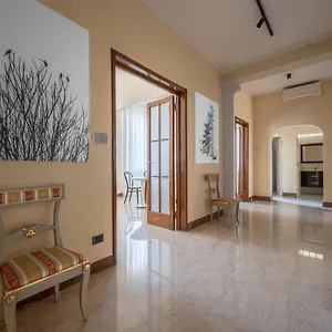 The Art Gallery Apartment